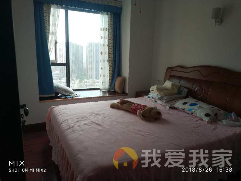 南昌我爱我家绿地国际博览城二期博鸿 南北通透，采光好 装修好，环镜优美 近地铁 视野好，诚心出售