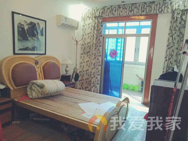 青山支路26号光明小区(发电厂宿舍) 南北通透，采光好 视野好，诚心出售