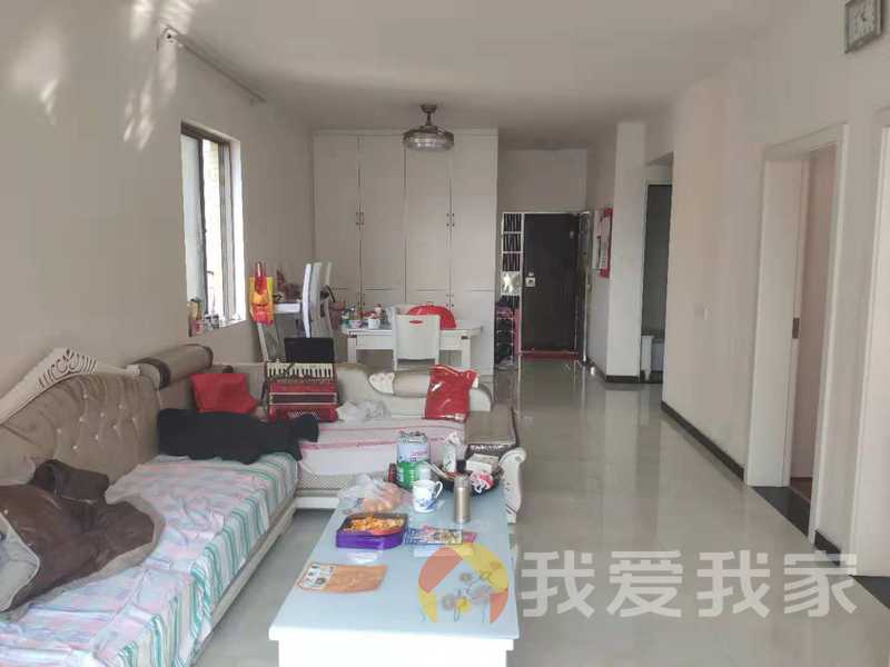 南昌我爱我家商城世纪村 南北通透，采光好 装修好，环镜优美 近地铁 中间楼层