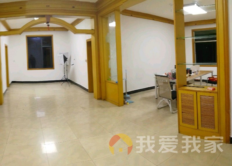 南昌我爱我家莲塘 南北通透，采光好 装修好，环镜优美 视野好，诚心出售