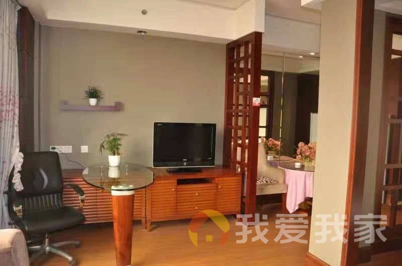 南昌我爱我家海航白金汇精美一房房东诚意出售