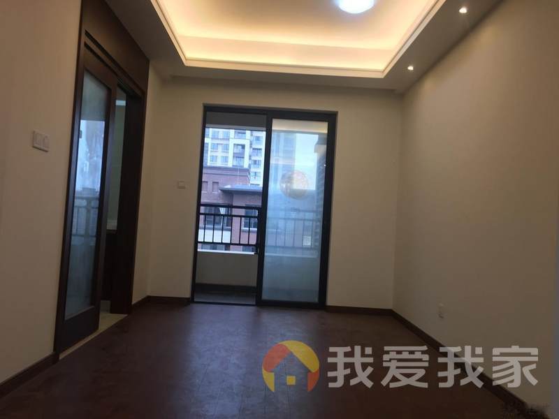 满五唯一，带落地阳台，正规好房 ，可以拎包入住