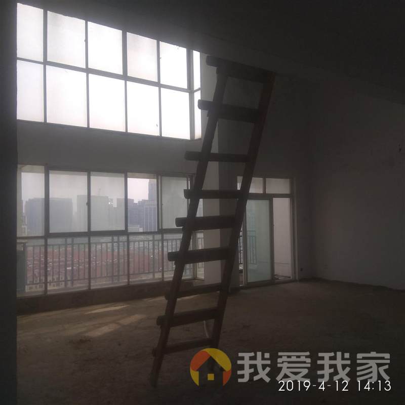 东华锦城复式楼出售，上下复式，5房2厅4卫