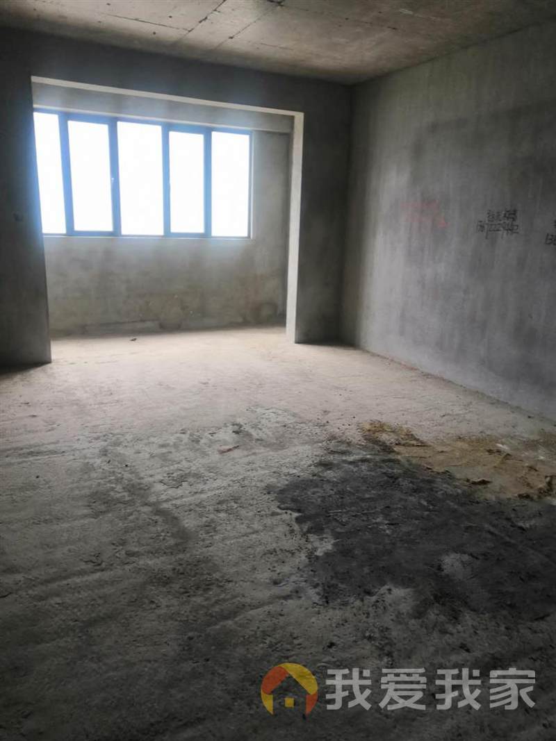 龙安花园 南北通透，采光好 视野好，诚心出售
