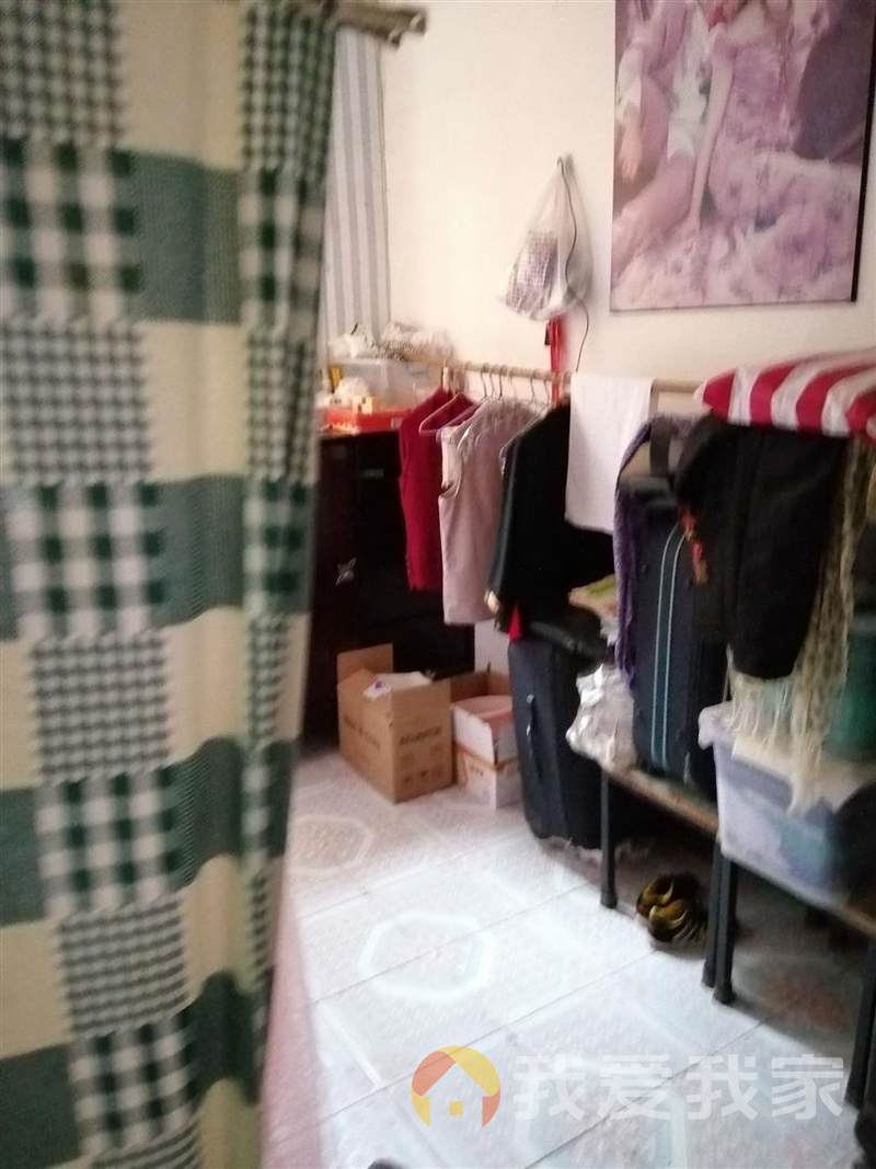 东湖区育新路 南北通透，采光好 近地铁 视野好，诚心出售