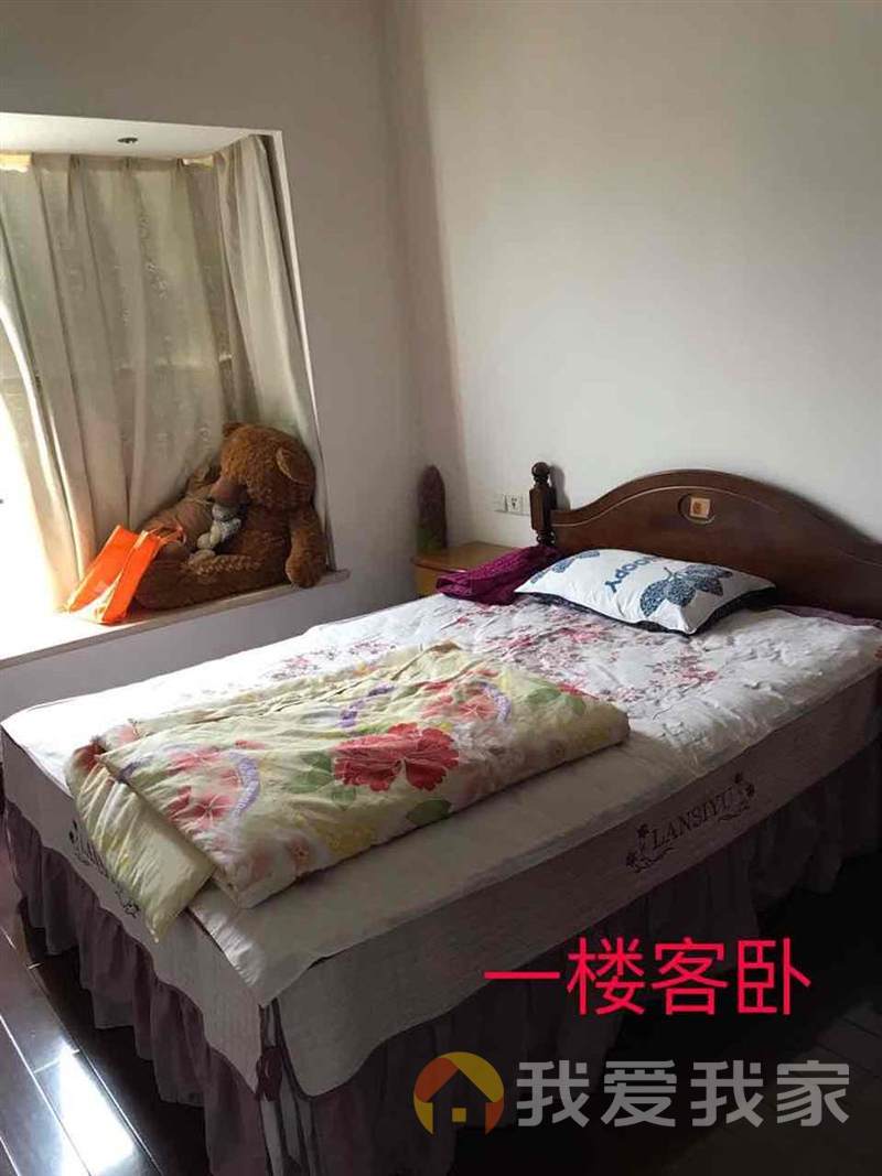 南昌我爱我家万达星城精装修，中间楼层，南北通透户型方正，业主诚售