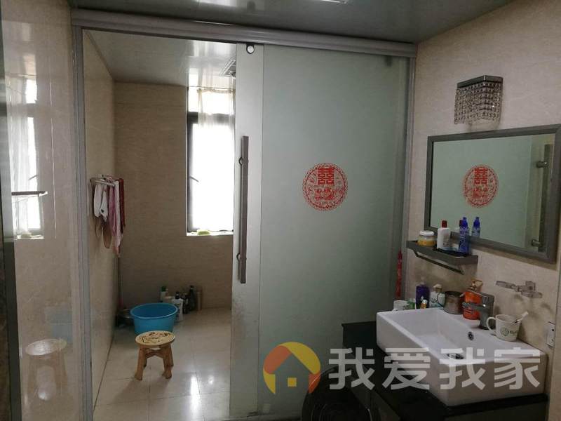 九里象湖城水晶岛 南北通透，采光好 装修好，环镜优美 视野好，诚心出售