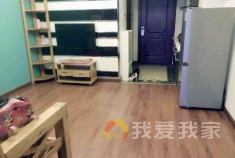 带落地阳台、房型方正、正规居室、小区环境安静、