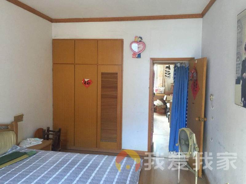 半边街 南北通透，采光好 近地铁 视野好，诚心出售