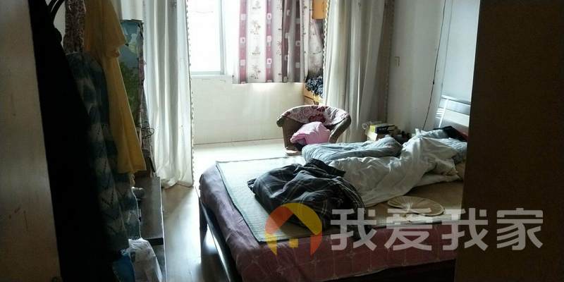 南城仓 南北通透，采光好 近地铁 视野好，诚心出售
