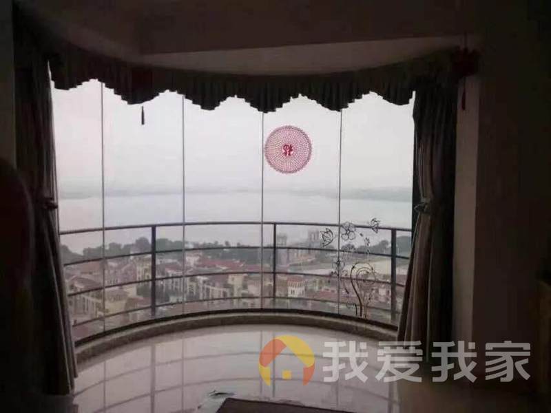 通透户型，采光全天充足，干净清爽，拎包入住。。
