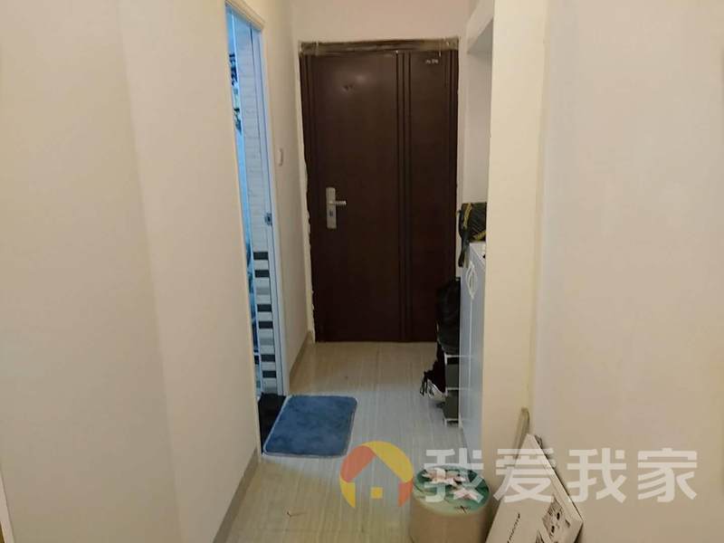 南昌我爱我家莲塘澄湖西路中大城，精装小两房，出门就是一中，自住投资都好