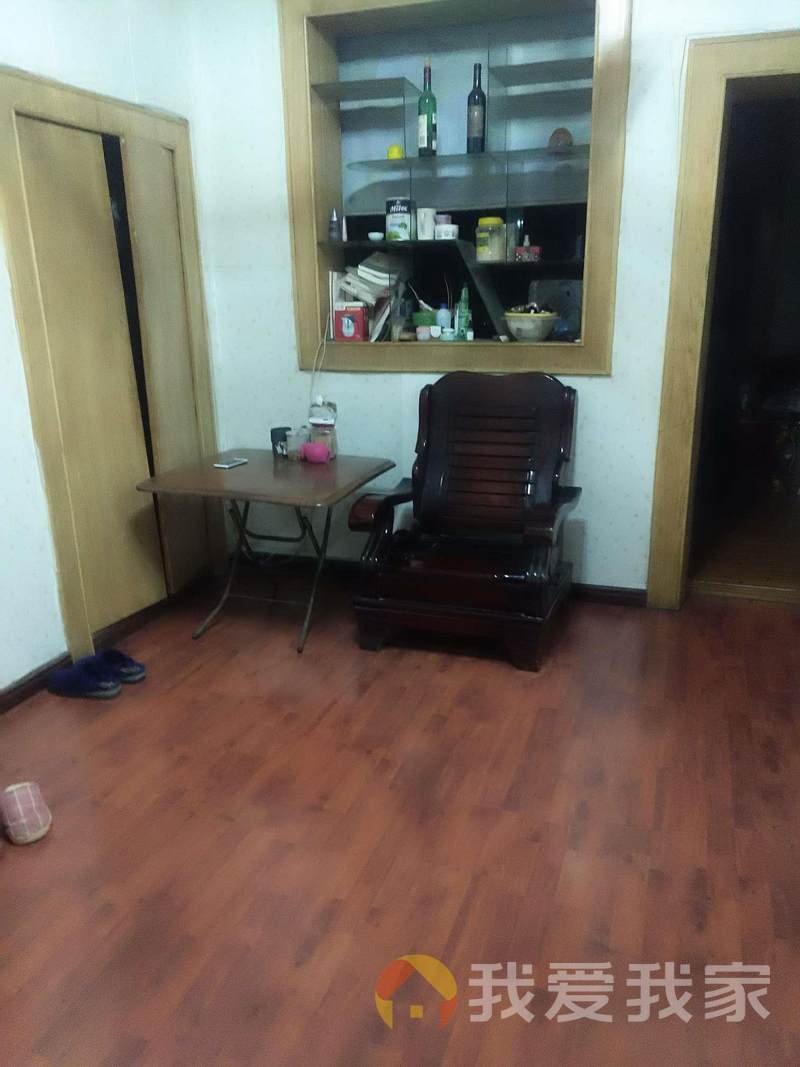 二七北路单位宿舍 近地铁三号线 入读育新中学  南北通透