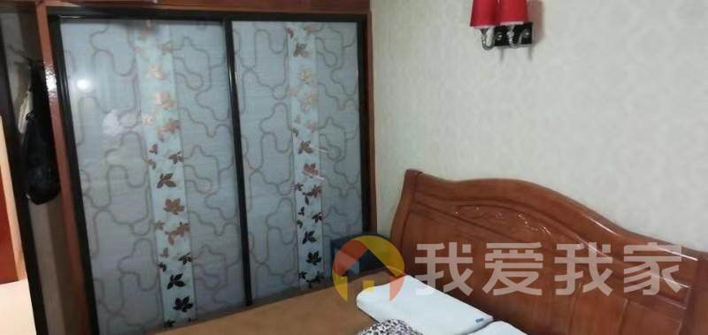 南昌我爱我家绿都丹石街区 南北通透，采光好 装修好，环镜优美 中间楼层