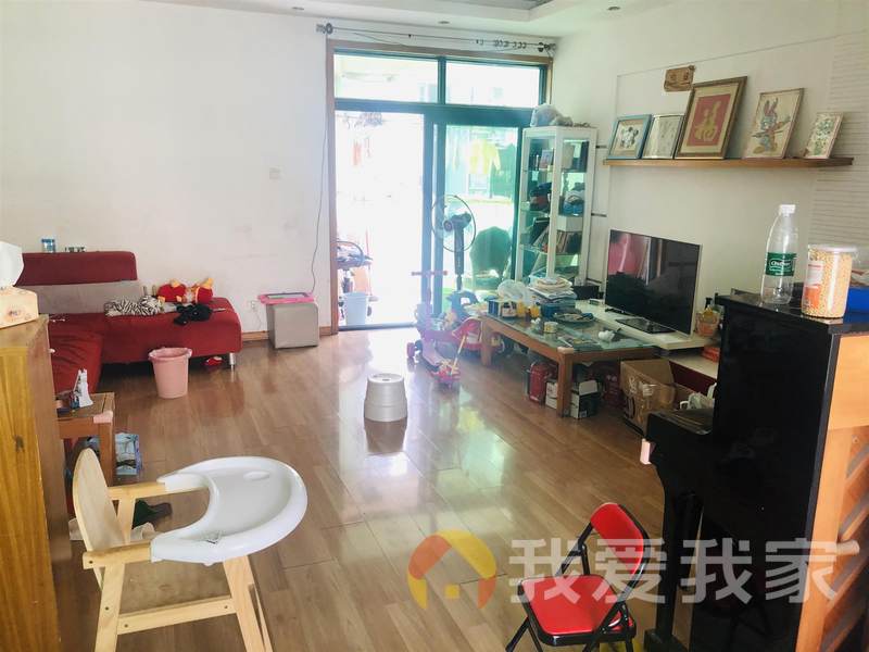 二房南近地铁，有钥匙委托，业主诚意出售。