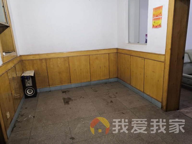 莲塘 南北通透，采光好 视野好，诚心出售