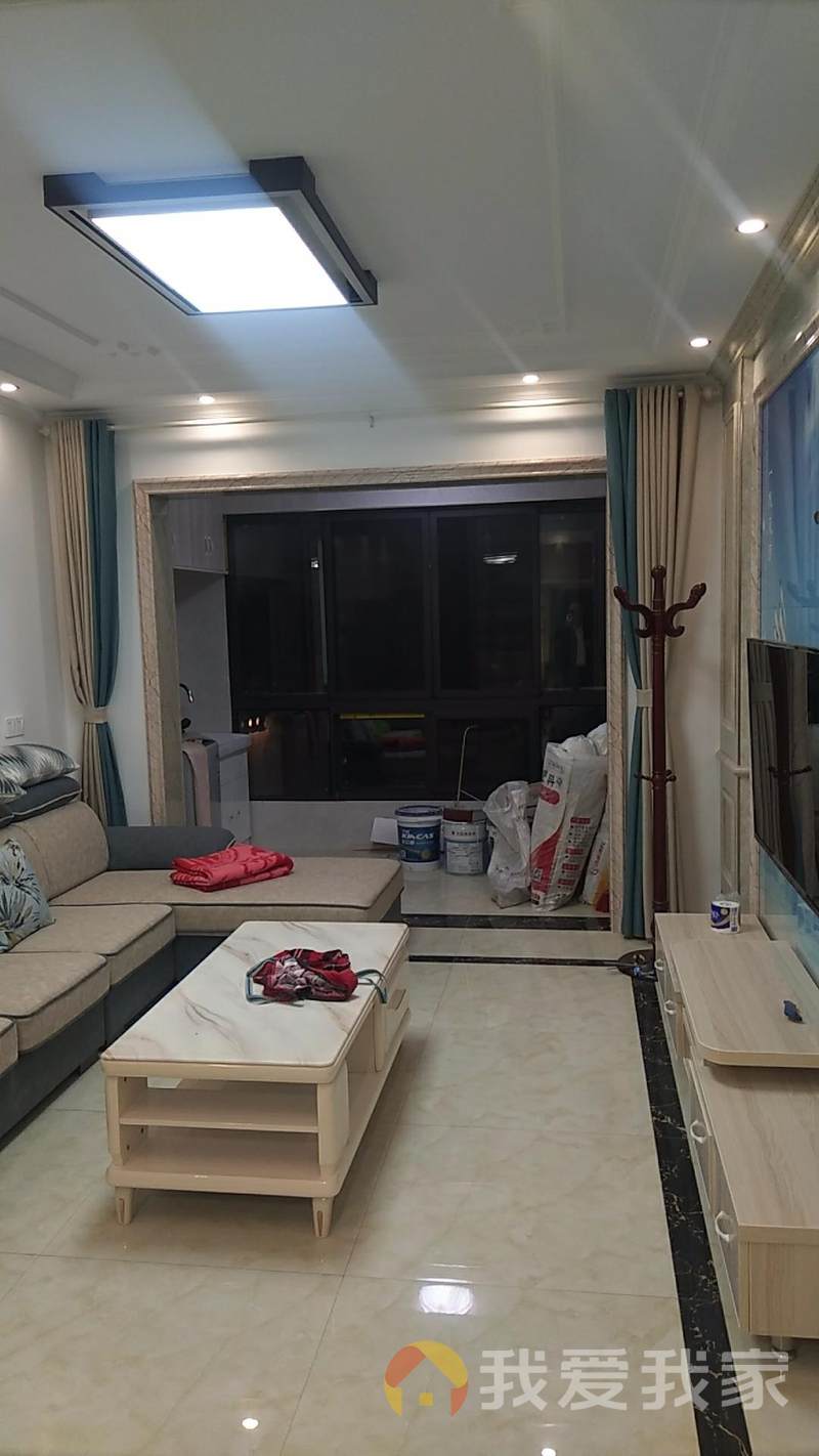 南昌我爱我家绿地未来城 南北通透，采光好 装修好，环镜优美 周边匹套完善，，出行方便