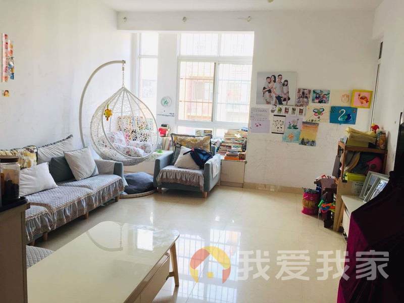 正荣大湖之都西水滨 南北通透，采光好 装修好，环镜优美 近地铁 视野好，诚心出售