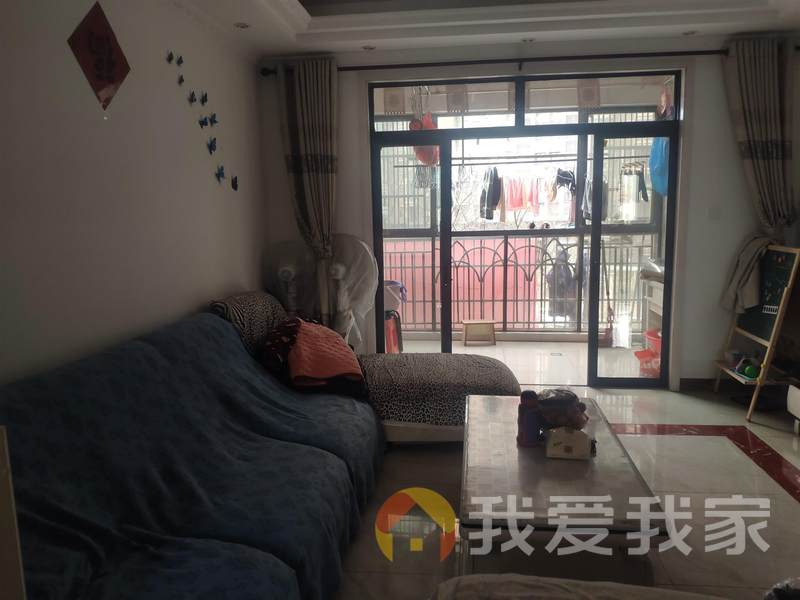 洪城东公馆 南北通透，采光好 装修好，环镜优美 中间楼层