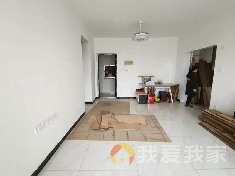 南昌我爱我家金麒麟世家半山半城 南北通透，采光好 装修好，环镜优美 周边匹套完善，，出行方便