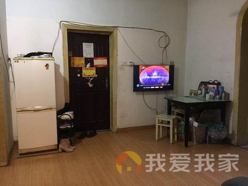 真 实 房 源，看中价格可谈。户型方正，价格合理