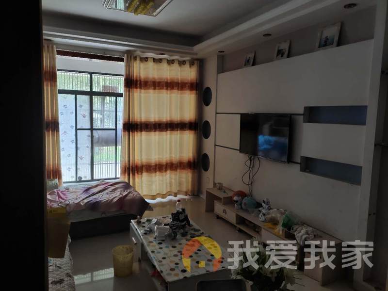 南昌我爱我家地铁口的房子 精装修 买一层送一层 视野开阔