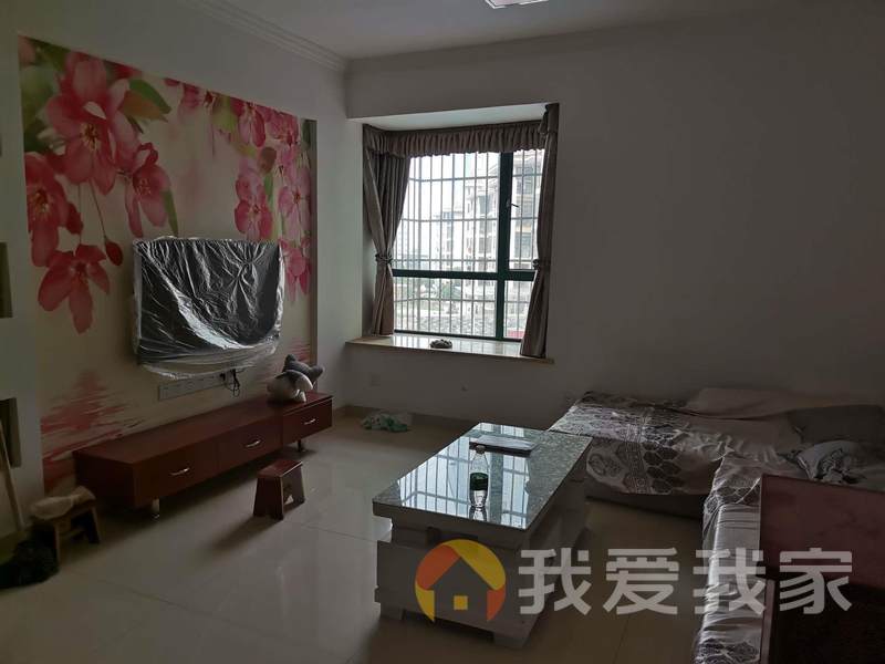 出门地铁口，学校，周边生活配套设施齐全