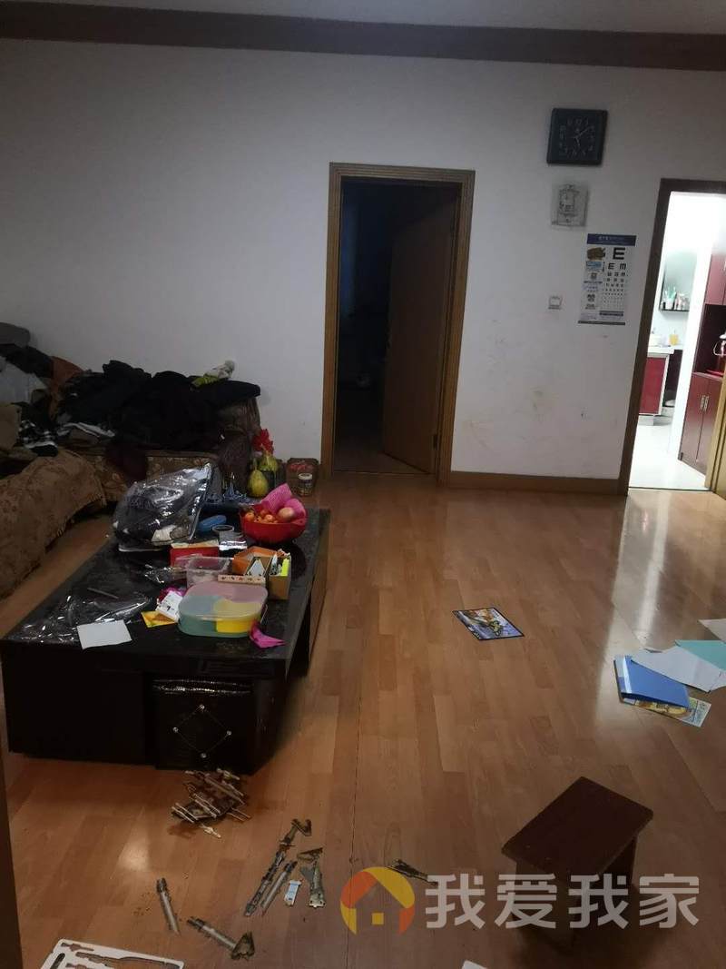 船山路 南北通透，采光好 装修好，环镜优美 视野好，诚心出售