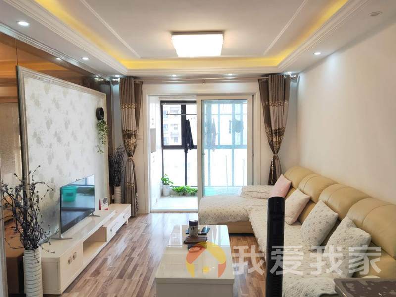 南昌我爱我家万达文化旅游城E区 南北通透，采光好 装修好，环镜优美 中间楼层