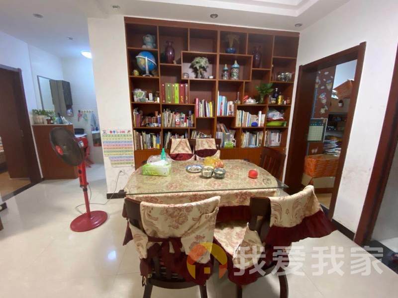 南昌我爱我家幸福时光二期 南北通透，采光好 装修好，环镜优美 视野好，诚心出售
