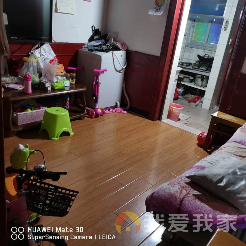 校厂北小区（华兴小区） 南北通透，采光好 装修好，环镜优美 视野好，诚心出售