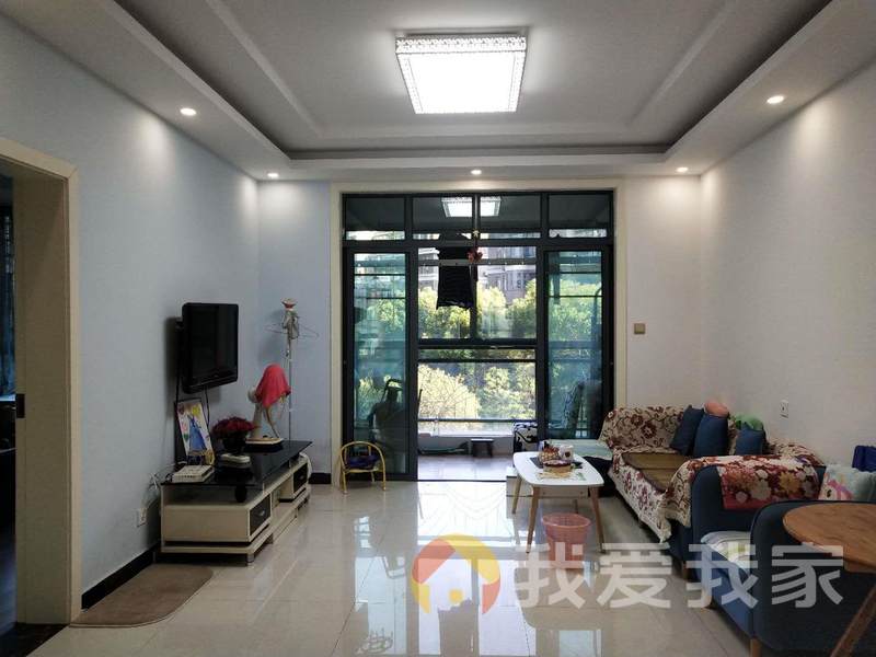 南昌我爱我家诚心出售，户型端正，采光好，南北通透，交通方便。随时看房