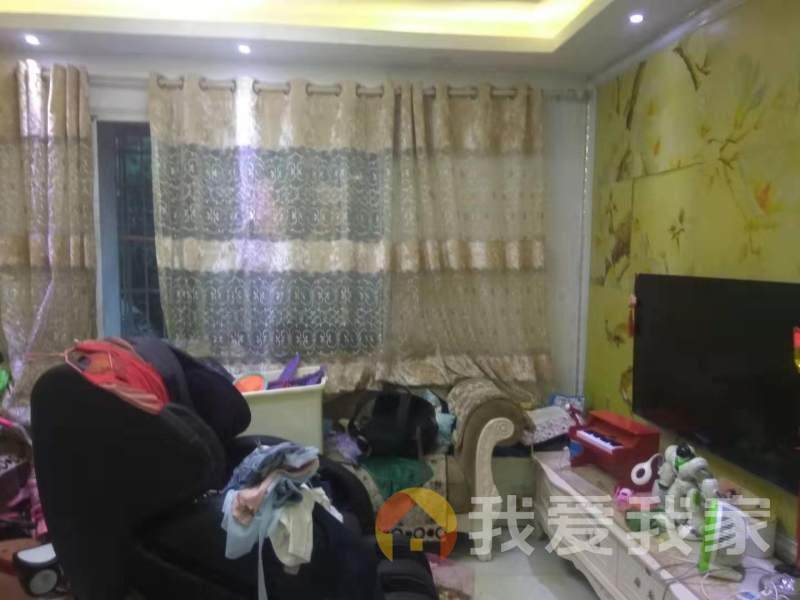 南铁六村 南北通透，采光好 装修好，环镜优美 近地铁 周边匹套完善，，出行方便