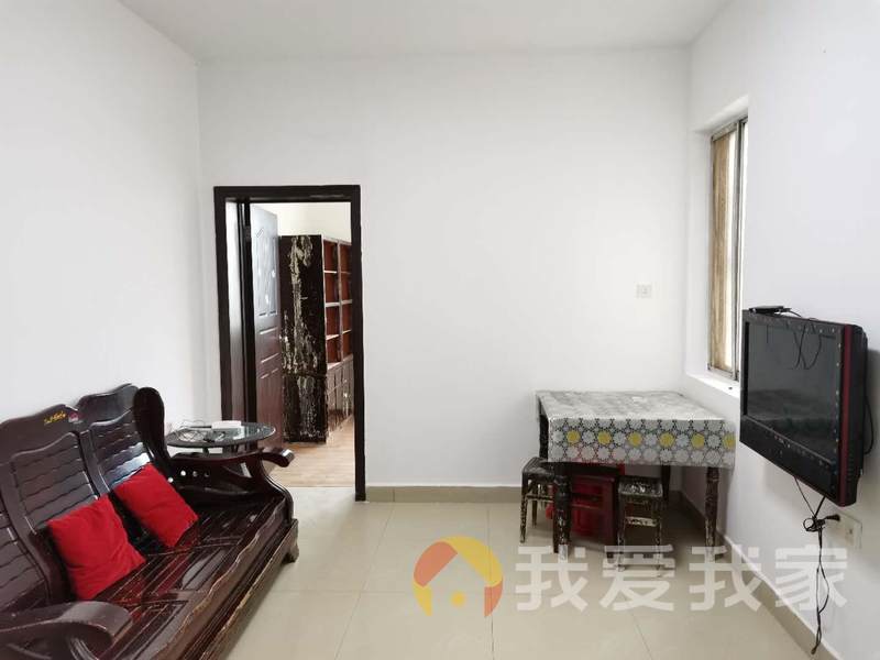 京东小区G区 南北通透，采光好 装修好，环镜优美 视野好，诚心出售