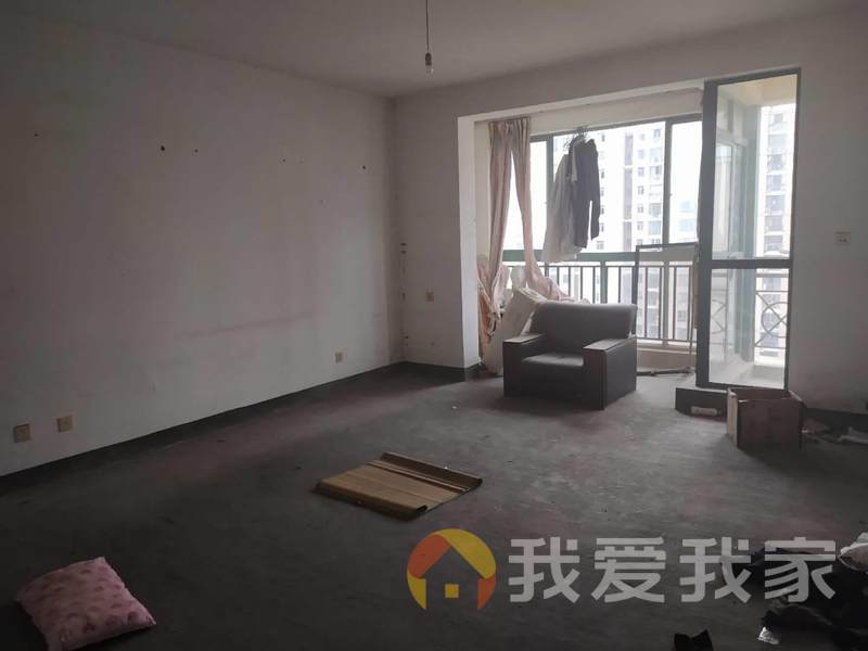 南昌我爱我家红谷滩滨江豪园3房房屋出售，交通方便，生活便利