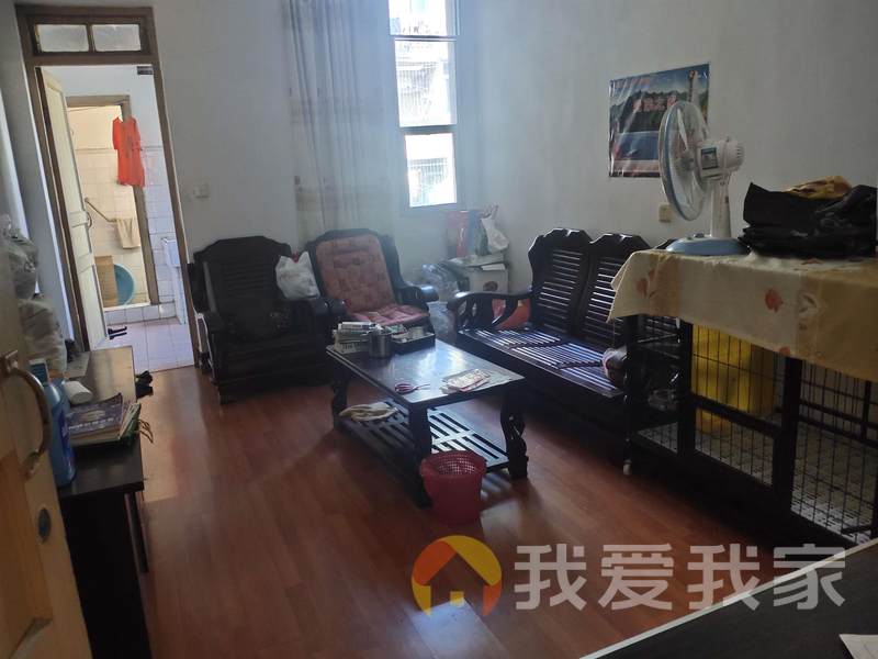 南北通透 户型方正 出路方便 光线无挡