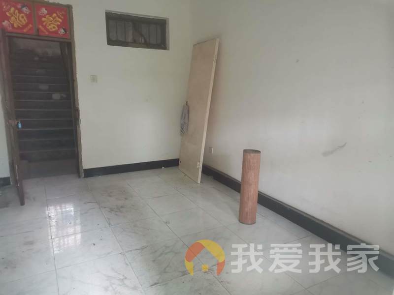 南昌我爱我家井冈山大道701号自来水公司宿舍 南北通透，采光好 视野好，诚心出售