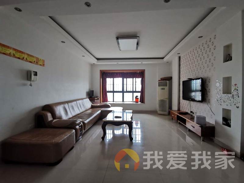 众鑫城上城一期 南北通透，采光好 装修好，环镜优美 视野好，诚心出售