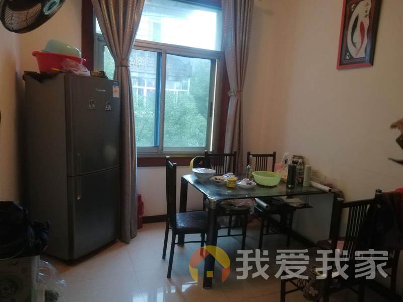 南昌我爱我家上海路华安宿舍 南北通透，采光好 装修好，环镜优美 视野好，诚心出售