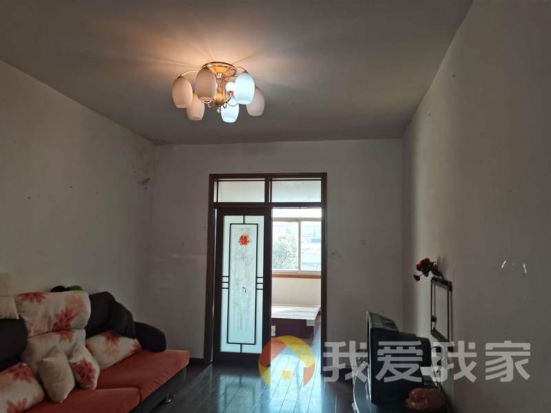 校园环境有院卫配套成熟近地铁
