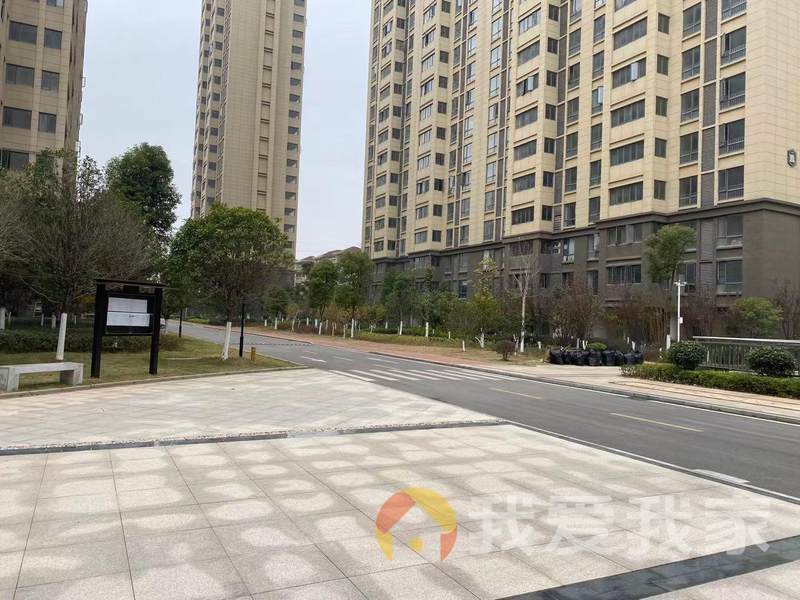 象湖中山路中心地段 绝杀楼层 交通方便 钥匙在手随时看房