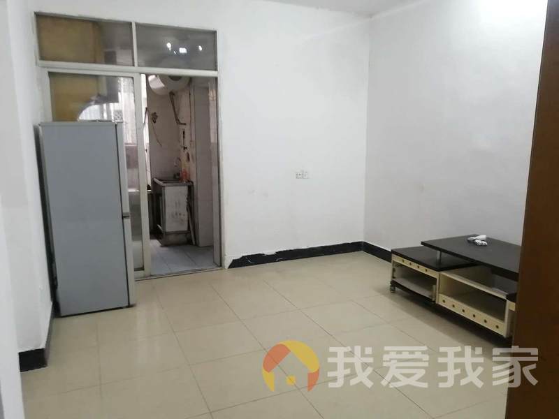 江大南路  天虹商场附近  荣昌小区  大两房  房东诚心出