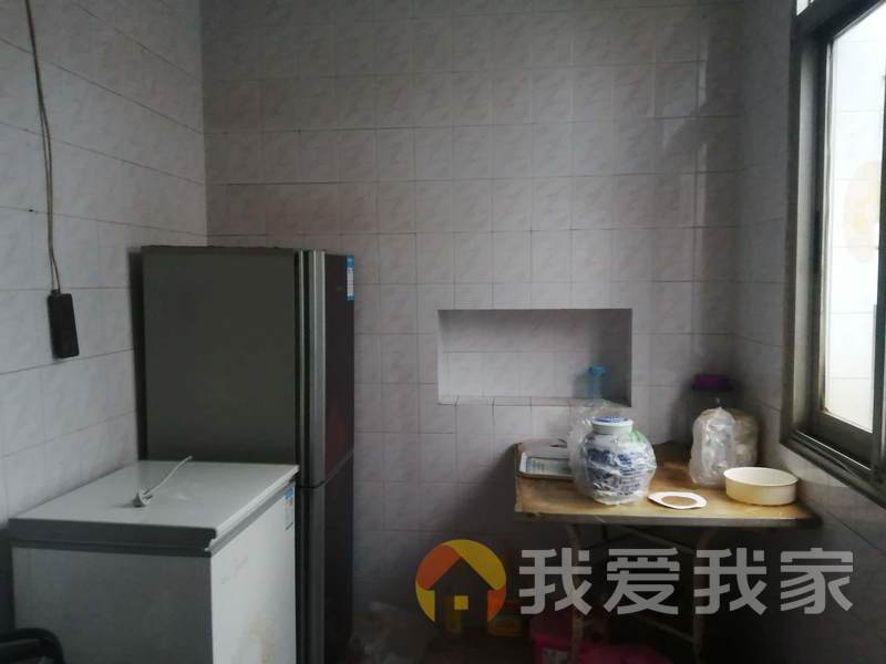 青山南路 南北通透，采光好 近地铁 视野好，诚心出售