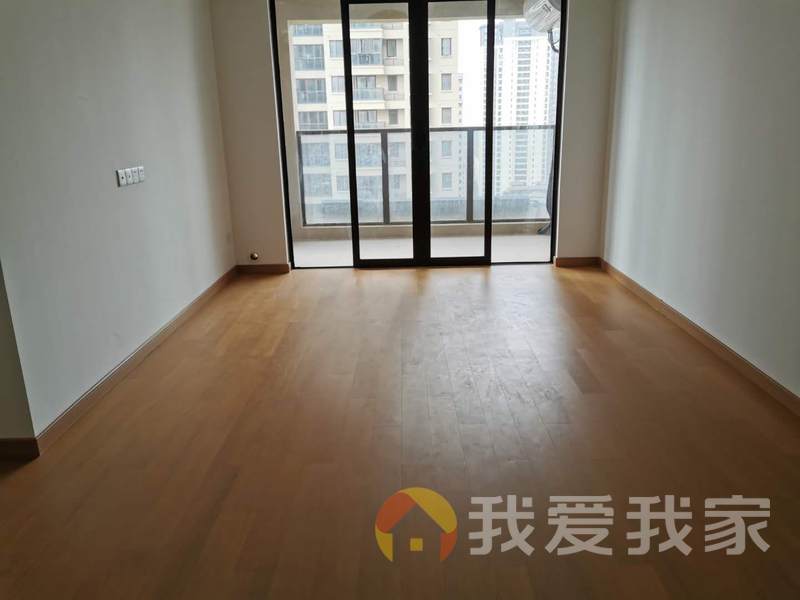 南昌我爱我家新力琥珀园二期 南北通透，采光好 装修好，环镜优美 视野好，诚心出售