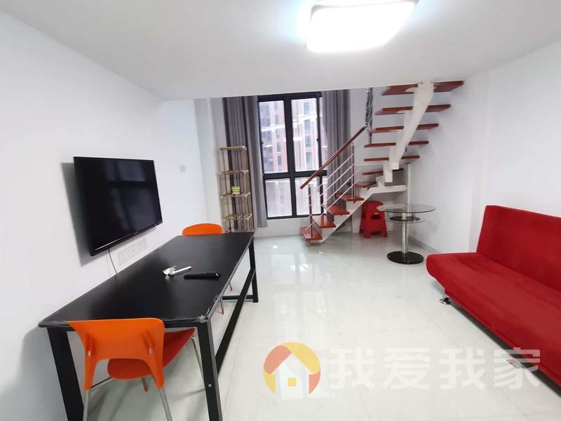 南昌我爱我家洪客隆英伦联邦 南北通透，采光好 装修好，环镜优美 中间楼层