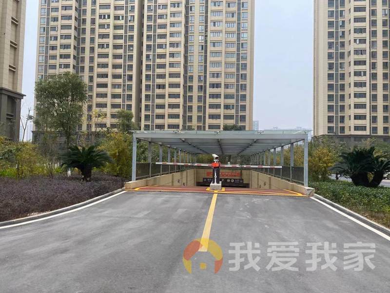 龙安花园 南北通透，采光好 周边匹套完善，，出行方便