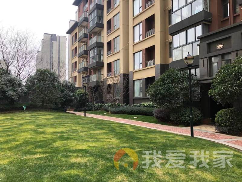 万科璞悦里（江中御墅）一期 南北通透，采光好 视野好，诚心出售