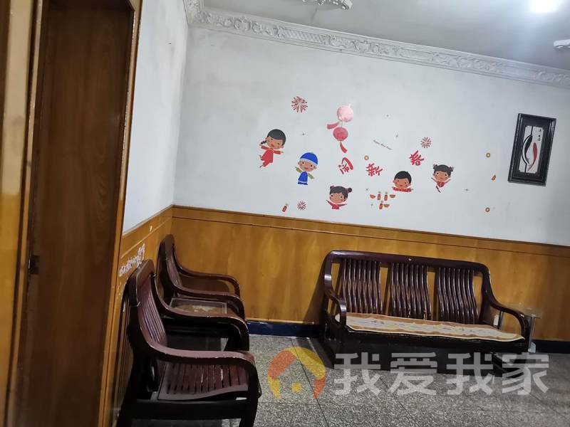 上坊路100号科学院宿舍 南北通透，采光好 装修好，环镜优美 近地铁 中间楼层