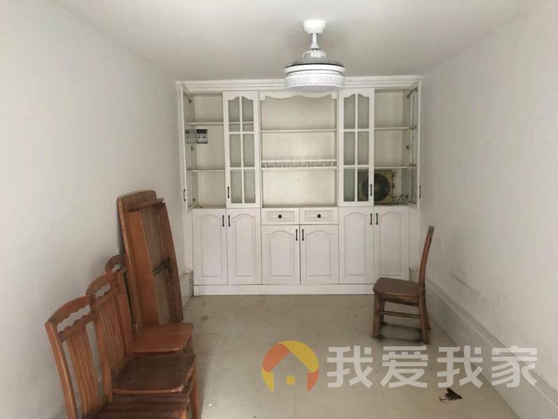 南昌我爱我家正规四房 前后无遮挡 交通便利