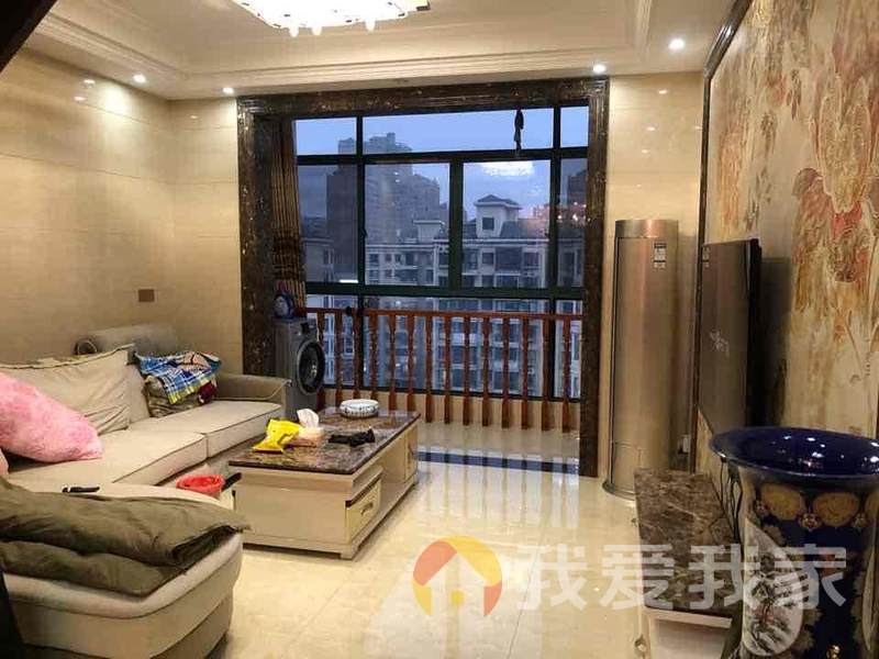 南昌居住主题公园枫林美庐 南北通透，采光好 装修好，环镜优美 视野好，诚心出售